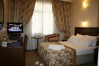 Kristal Hotel